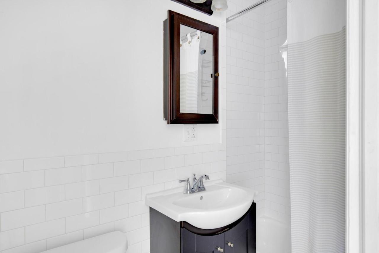 Sunlit Les 1br W Wd Nr Bd Train Nyc-865 *